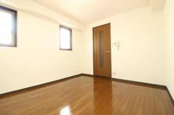 お写真は同物件別部屋です