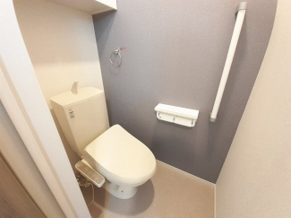 コンパクトで使いやすいトイレです