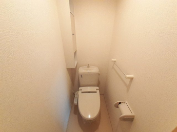 清潔感のあるトイレです