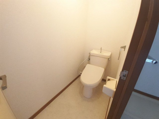 清潔感のあるトイレです