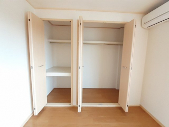 小物を収納するのに便利です