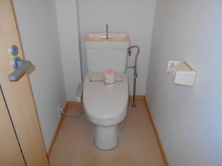 清潔感のあるトイレです