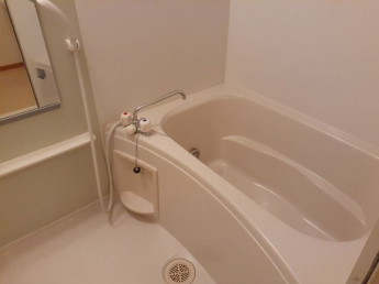 落ち着いた空間のお風呂です