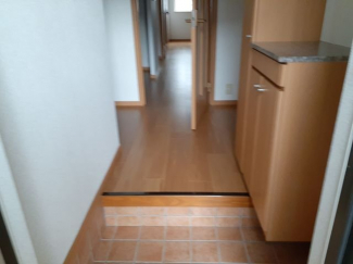収納もある玄関です
