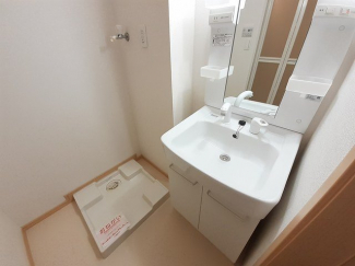 コンパクトで使いやすい洗面所