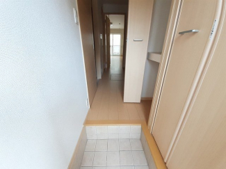 落ち着いた玄関です