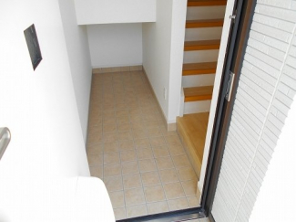 シンプルで使いやすい玄関です