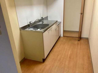 入居中の為、同タイプの別室の室内写真です