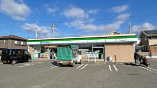ファミリーマート松山西石井店まで240m