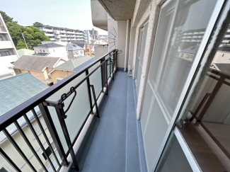 陽当たり良好なバルコニーです