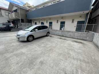【駐車場】