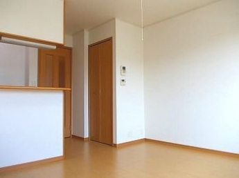 ゆったり過ごせる居間です