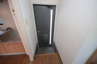 毎日通る玄関はこちらです