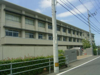 今治市立南中学校まで793m