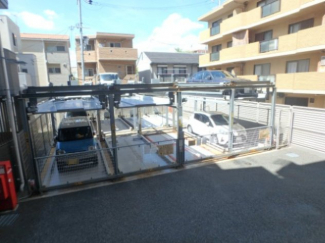 車をお持ちの方に嬉しい駐車場付きの物件です