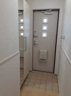 【玄関】