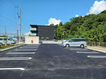 【駐車場】