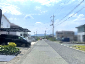 【前面道路含む現地写真】
