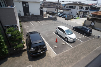 【駐車場】