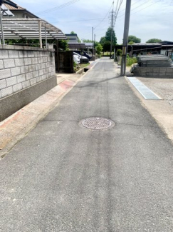 【前面道路含む現地写真】