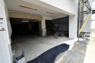 【駐車場】