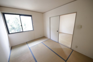 来客時にも便利な和室付き