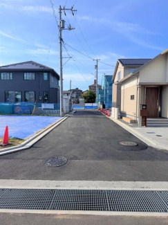 分譲地内道路　仮舗装中