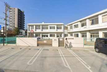 山越保育園まで872m