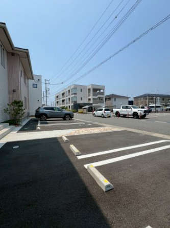 【駐車場】