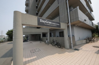 清潔なエントランスです