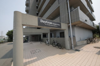 清潔なエントランスです