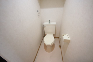 コンパクトで使いやすいトイレです