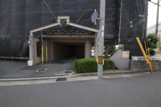 落ち着いたエントランスです