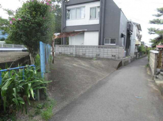 東温市横河原の駐車場の画像