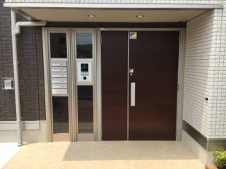 【エントランス】