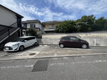 【駐車場】