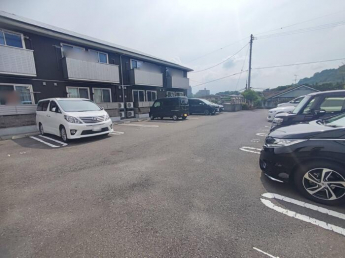 【駐車場】