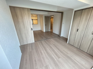ゆったりした洋室です