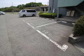【駐車場】