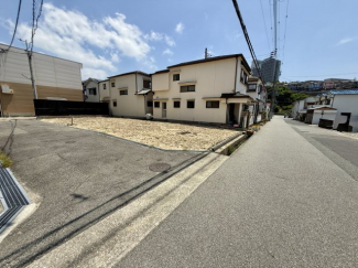 【前面道路含む現地写真】