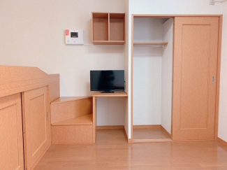 明るい色調の室内です
