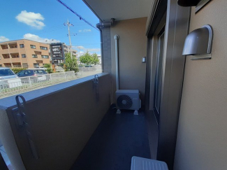 開放的で明るい空間を演出してくれるバルコニーです