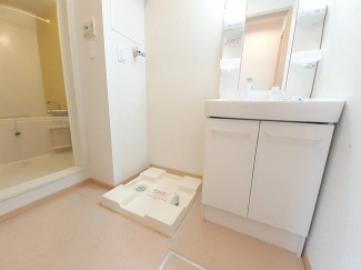 コンパクトで使いやすい洗面所