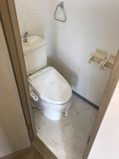 シャワー付トイレ