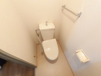 清潔感のあるトイレです