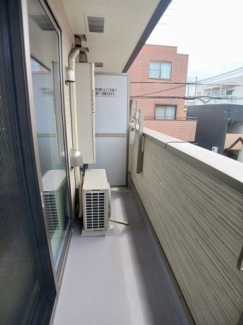 陽当たり良好なバルコニーです