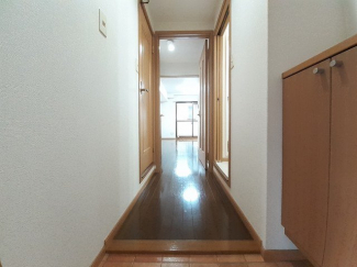 毎日通る玄関はこちらです