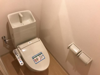冬も快適温水暖房便座