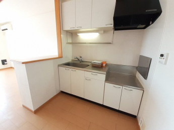 コンパクトなキッチンで掃除もラクラク