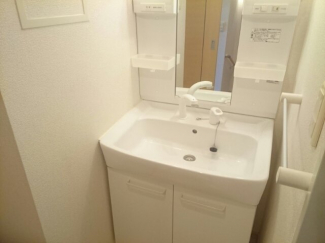 コンパクトで使いやすい洗面所
